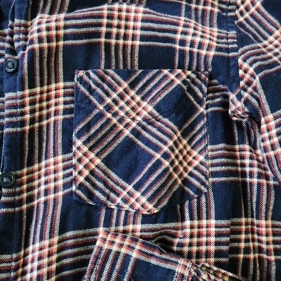 UNIQLO Plaid Button Down - Picture 3 of 4
